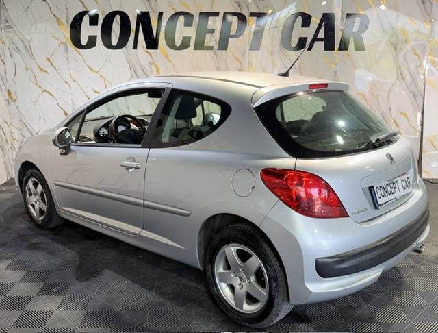 PEUGEOT 207 1.4 VTI SPORT 2009 - 55 088Kms - CLIMATISATION - Parfait Etat - SUIVIT PEUGEOT