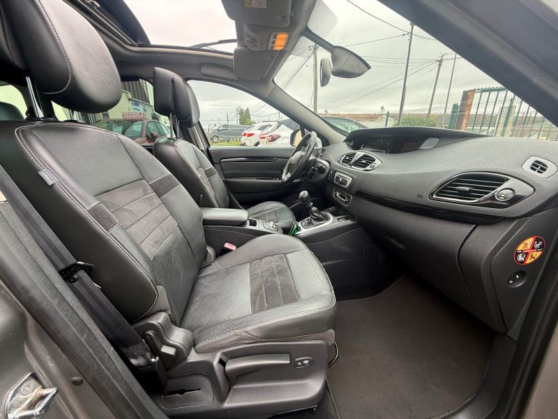 RENAULT SCENIC 3 PHASE 3 1.2 TCE 130 LOUNGE 2015