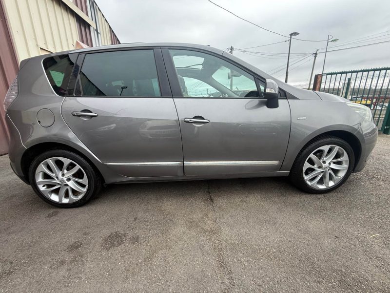 RENAULT SCENIC 3 PHASE 3 1.2 TCE 130 LOUNGE 2015