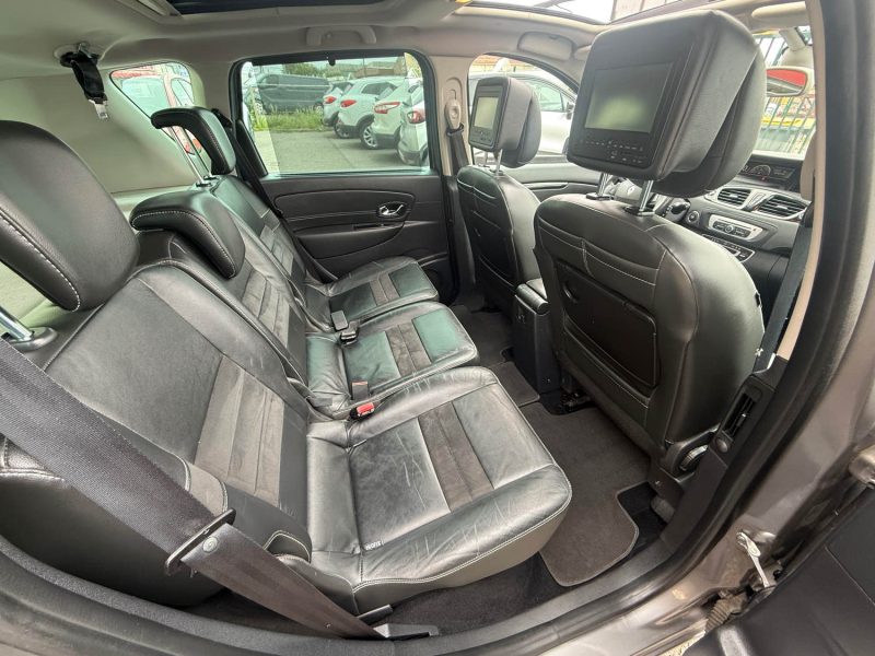 RENAULT SCENIC 3 PHASE 3 1.2 TCE 130 LOUNGE 2015