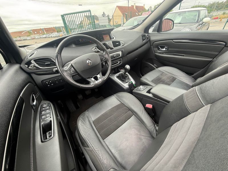 RENAULT SCENIC 3 PHASE 3 1.2 TCE 130 LOUNGE 2015