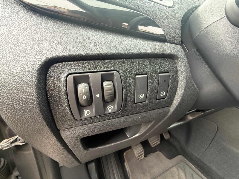 RENAULT SCENIC 3 PHASE 3 1.2 TCE 130 LOUNGE 2015