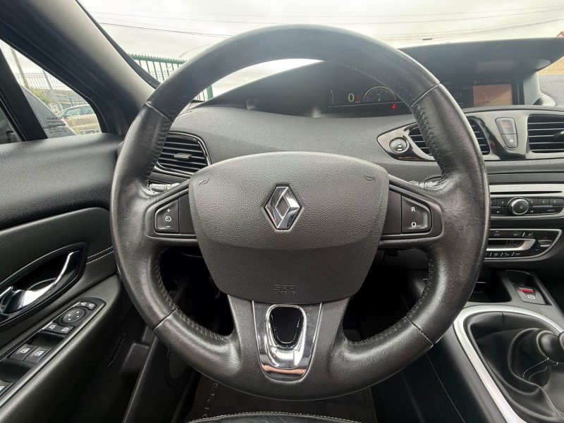 RENAULT SCENIC 3 PHASE 3 1.2 TCE 130 LOUNGE 2015