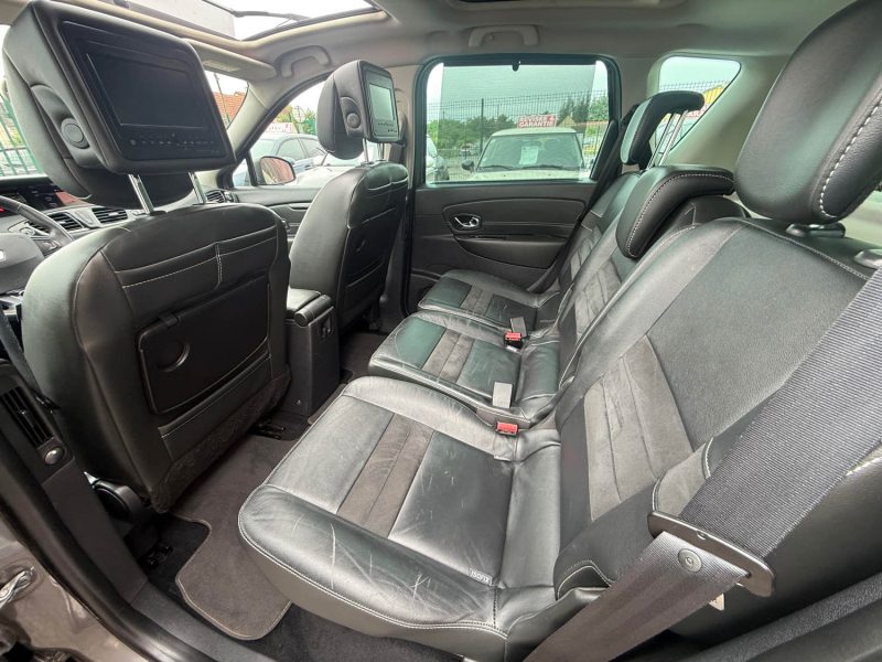 RENAULT SCENIC 3 PHASE 3 1.2 TCE 130 LOUNGE 2015