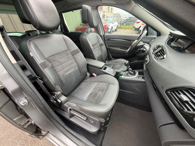 RENAULT SCENIC 3 PHASE 3 1.2 TCE 130 LOUNGE 2015