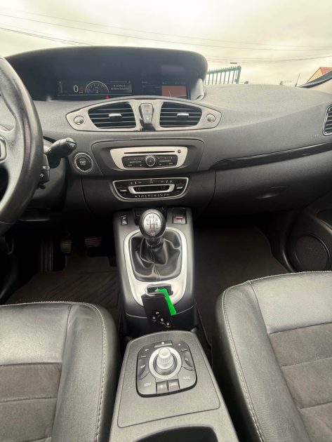 RENAULT SCENIC 3 PHASE 3 1.2 TCE 130 LOUNGE 2015