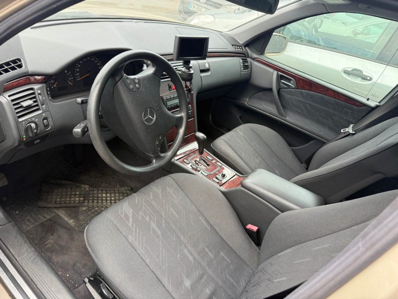 MERCEDES E 220 CDI BVA -1er MAIN - NE DEMARRE PAS