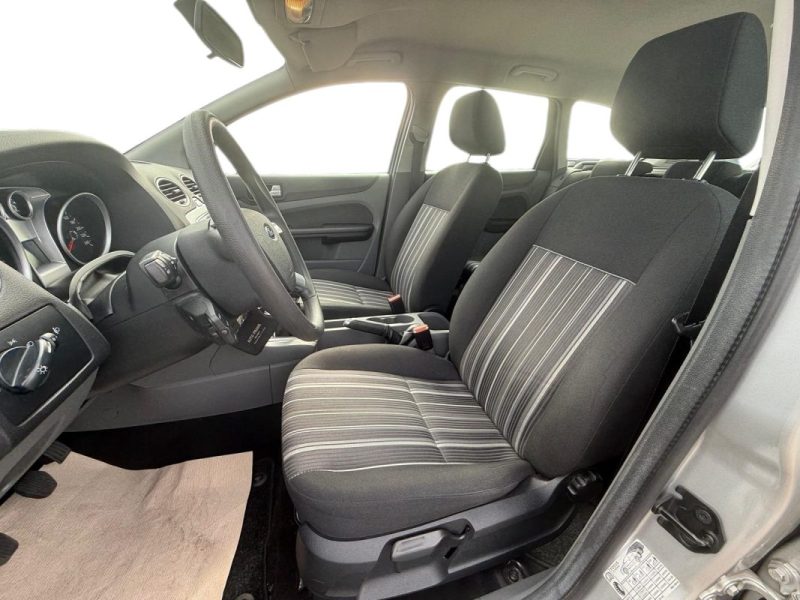 FORD FOCUS Turnier 1.6i 100ch 1.Main