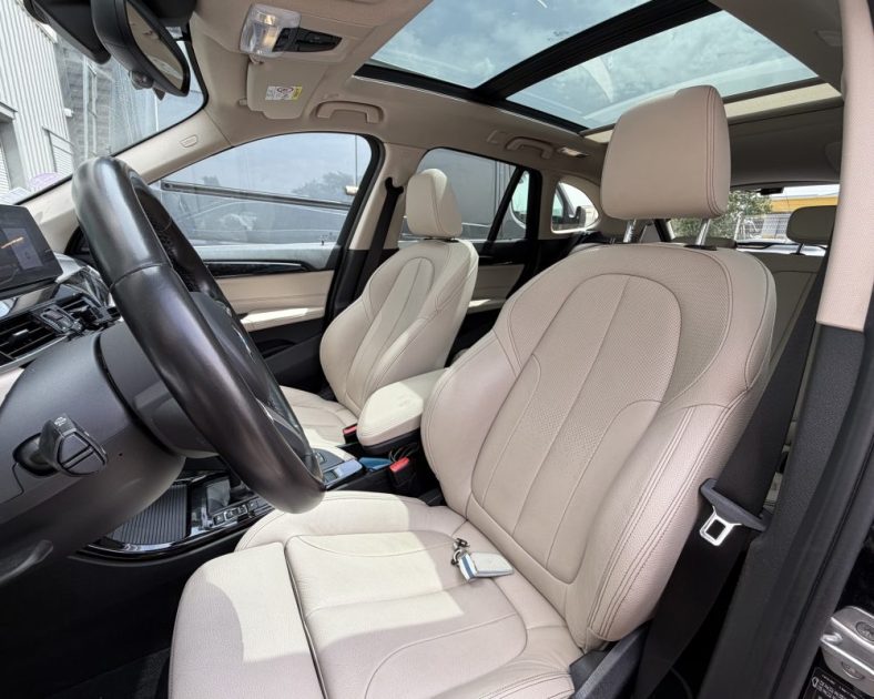 B.M.W. X1 18I SDRIVE 140ch - TOIT OUVRANT - Entretient chez BMW - Harman Kardon - GARANTIE 6 Mois