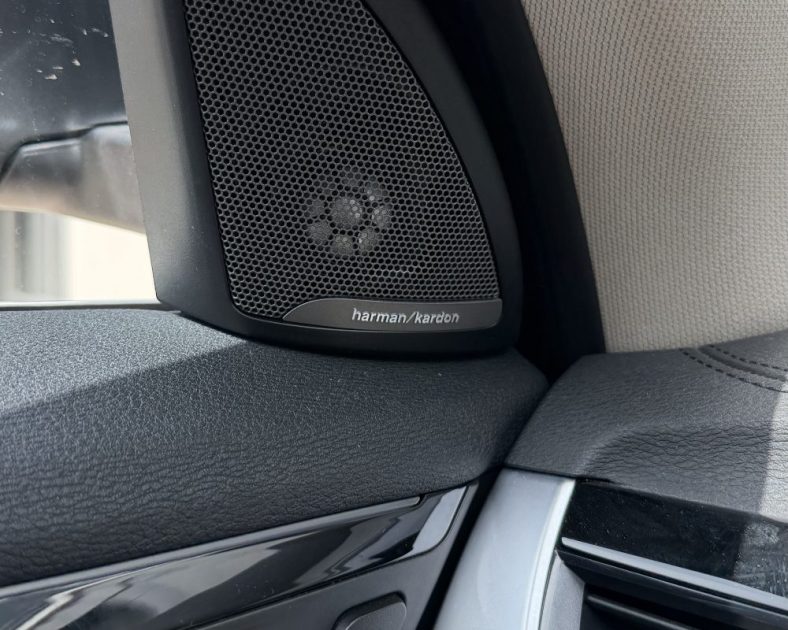 B.M.W. X1 18I SDRIVE 140ch - TOIT OUVRANT - Entretient chez BMW - Harman Kardon - GARANTIE 6 Mois