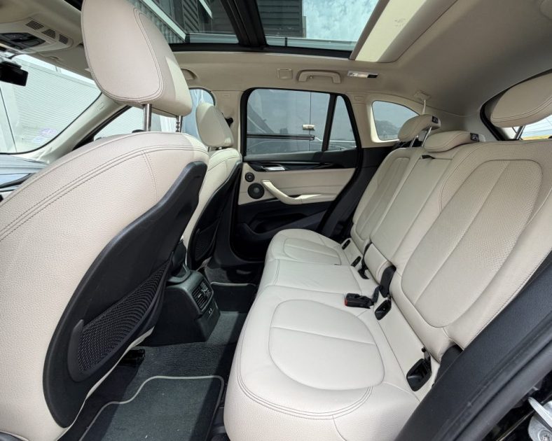 B.M.W. X1 18I SDRIVE 140ch - TOIT OUVRANT - Entretient chez BMW - Harman Kardon - GARANTIE 6 Mois