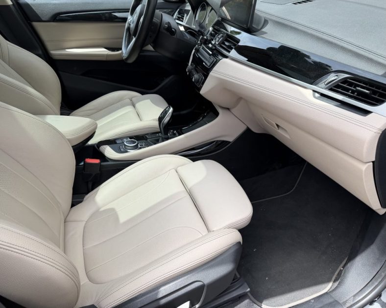 B.M.W. X1 18I SDRIVE 140ch - TOIT OUVRANT - Entretient chez BMW - Harman Kardon - GARANTIE 6 Mois