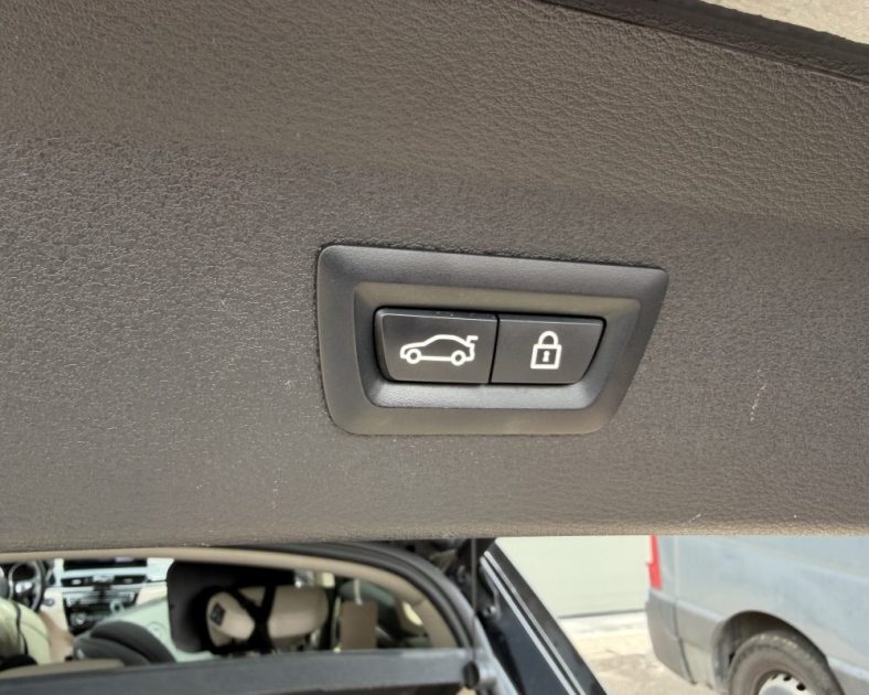 B.M.W. X1 18I SDRIVE 140ch - TOIT OUVRANT - Entretient chez BMW - Harman Kardon - GARANTIE 6 Mois