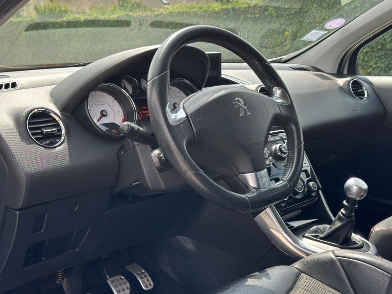 PEUGEOT 308 - 3 1.6 THP 200 GTI 2011