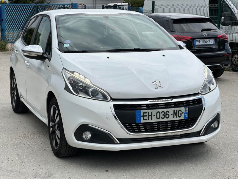 PEUGEOT  208 STYLE 1.2 82CV PHASE 2 Garantie 12 mois