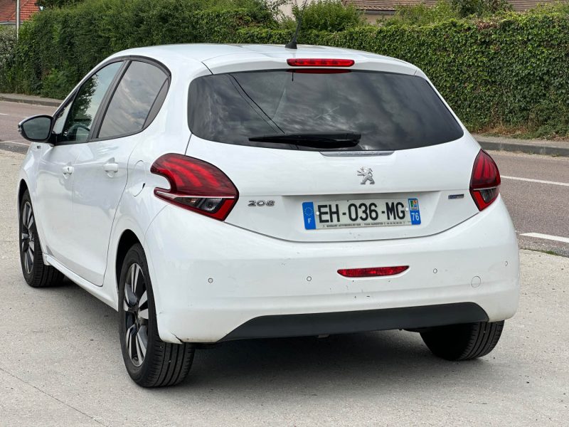 PEUGEOT  208 STYLE 1.2 82CV PHASE 2 Garantie 12 mois