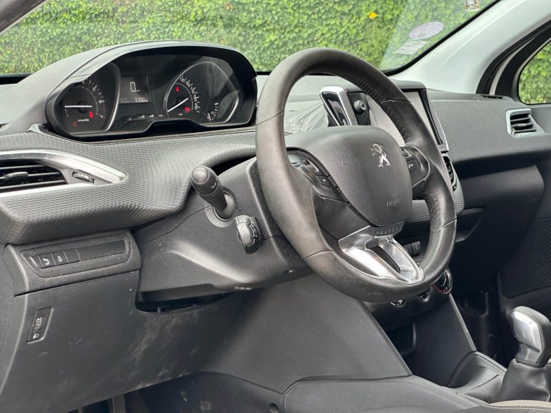 PEUGEOT  208 STYLE 1.2 82CV PHASE 2 Garantie 12 mois