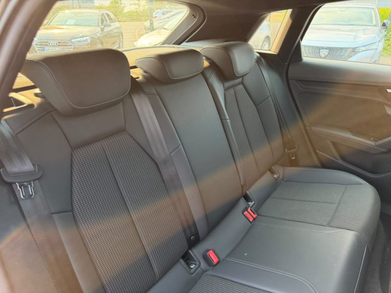 AUDI A3 35 TFSI 150ch S-LINE