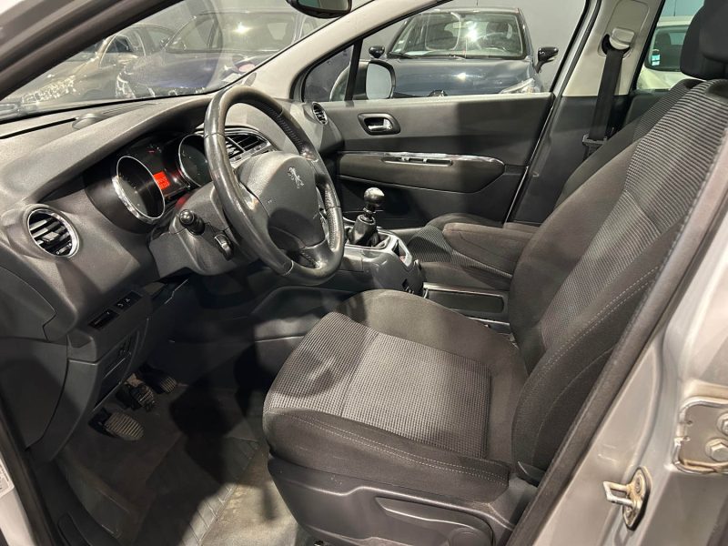 PEUGEOT 5008 2.0 HDI 150CH 
