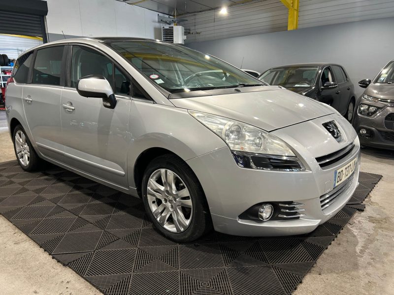 PEUGEOT 5008 2.0 HDI 150CH 