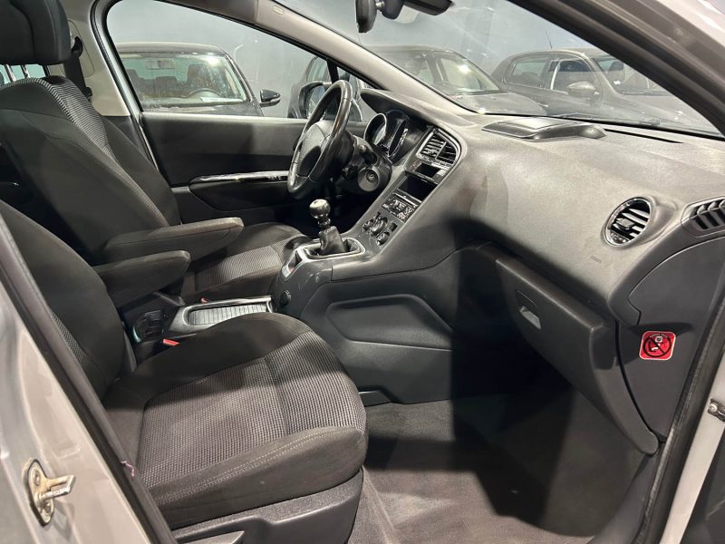 PEUGEOT 5008 2.0 HDI 150CH 