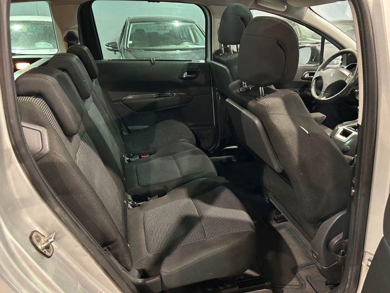 PEUGEOT 5008 2.0 HDI 150CH 