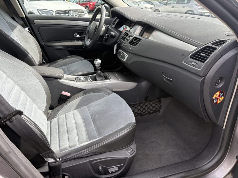 RENAULT LAGUNAIII 2.0 DCI 130 BOSE EDITION ECO 2 2015