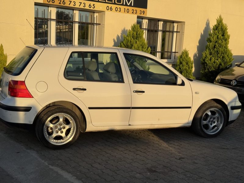VOLKSWAGEN GOLF IV 1.6 ESSENCE BVA GARANTIE