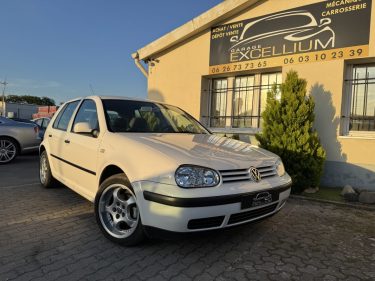 VOLKSWAGEN GOLF IV 1.6 ESSENCE BVA GARANTIE