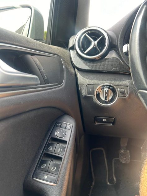 MERCEDES CLASSE B B180 CDI 109 DESIGN 2015