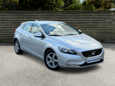 VOLVO V40 1.6 D 115Ch PACK XENIUM POWERSHIFT FULL OPTIONS GPS/CLIM/CUIR 119000Km 