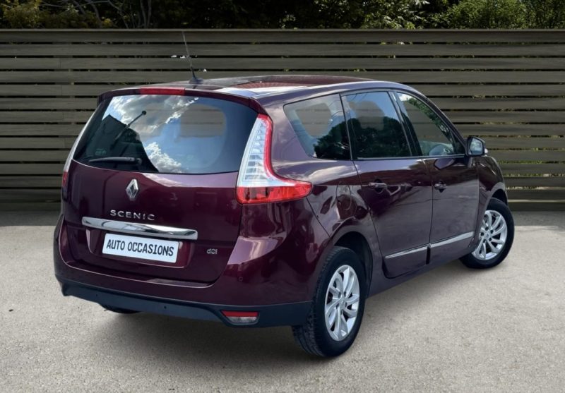 RENAULT GRAND SCENIC 1.5 DCI 110Ch PACK EDITION FULL OPTIONS  GPS/CLIM/CUIR/CAMERA 1er MAIN 