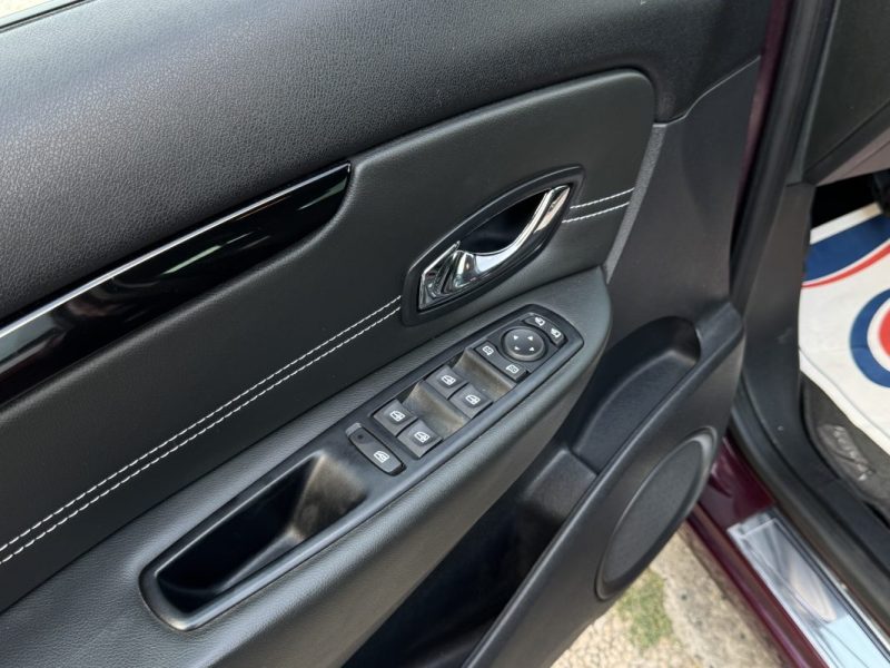 RENAULT GRAND SCENIC 1.5 DCI 110Ch PACK EDITION FULL OPTIONS  GPS/CLIM/CUIR/CAMERA 1er MAIN 