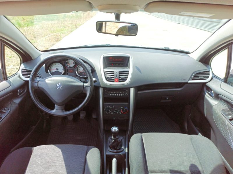 PEUGEOT 207 1.4 5PORTES 1ER MAIN GARANTIE 6MOIS