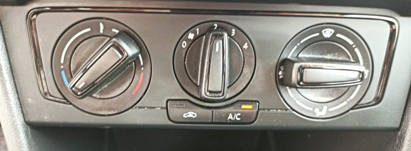 VOLKSWAGEN POLO CONFORTLINE 5PORTES 80CV 1ER MAIN GARANTIE 6MOIS 