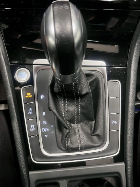 VOLKSWAGEN Golf VII R 2.0 TFSI 300ch DSG6 4-Motion 3 portes