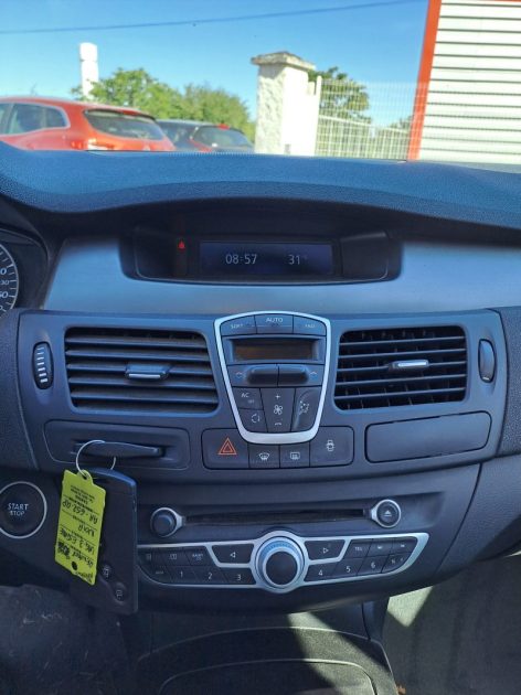 RENAULT LAGUNAIII 1.5 DCI 110 AUTHENTIQUE 2009