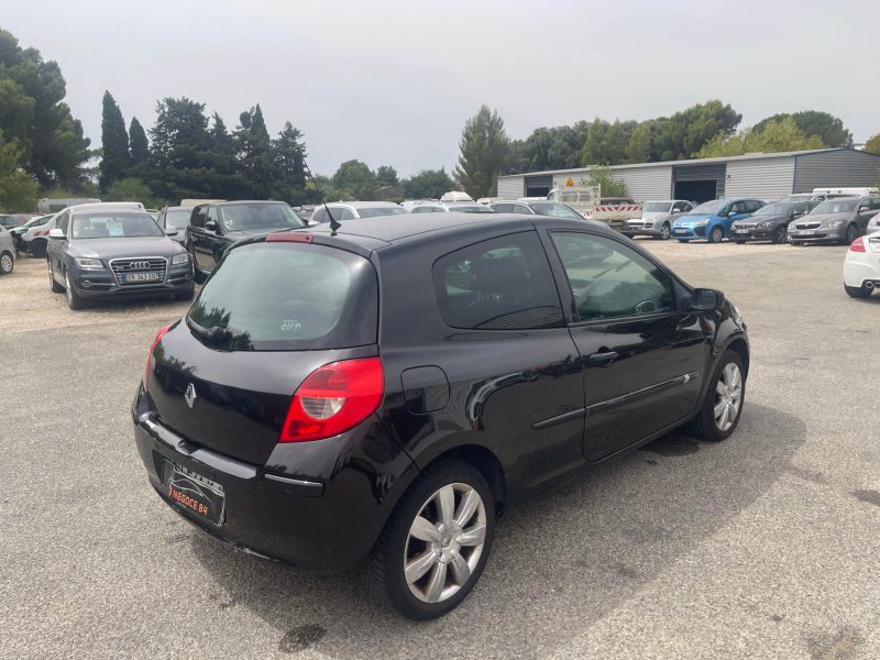 RENAULT CLIO 1.5 DCI 85 302MKM