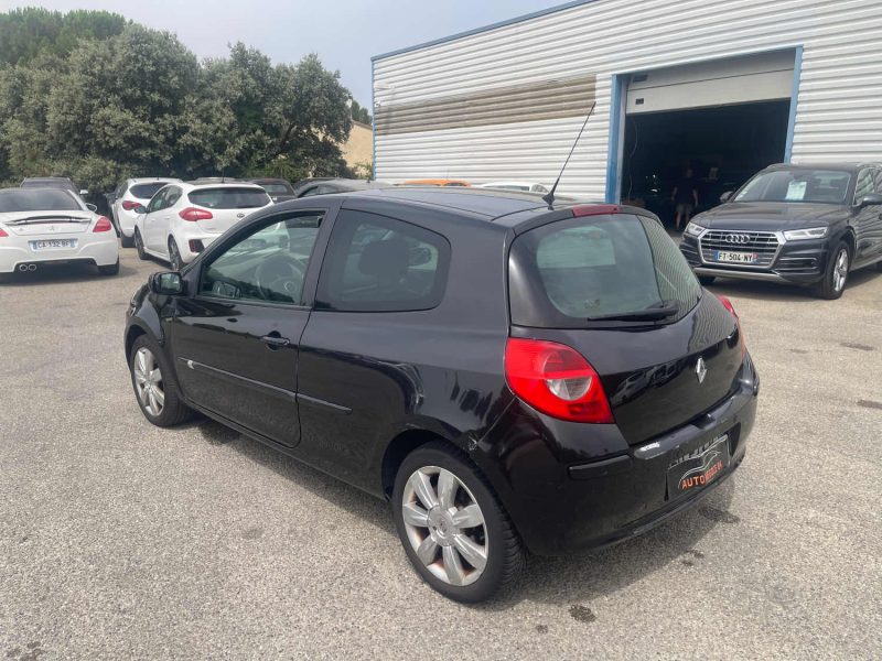 RENAULT CLIO 1.5 DCI 85 302MKM