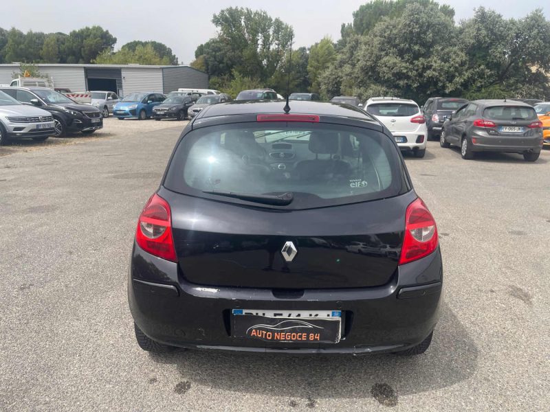 RENAULT CLIO 1.5 DCI 85 302MKM