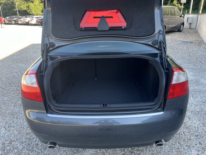 AUDI A4 1.8T Turbo 150 CH BELINE