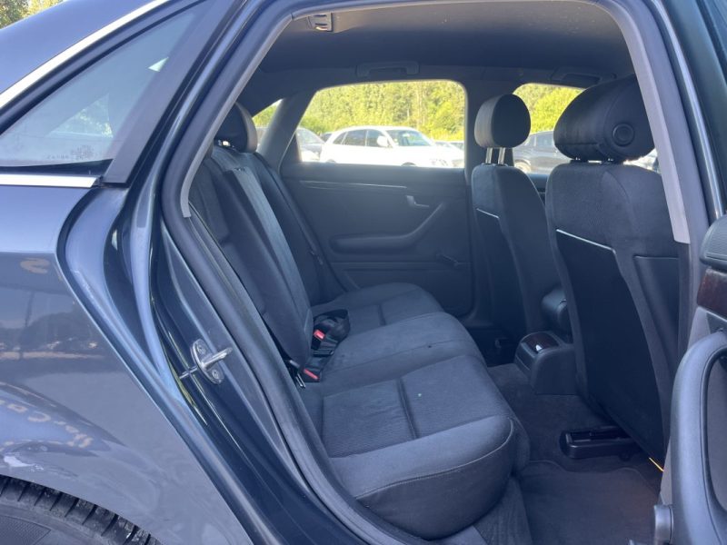 AUDI A4 1.8T Turbo 150 CH BELINE