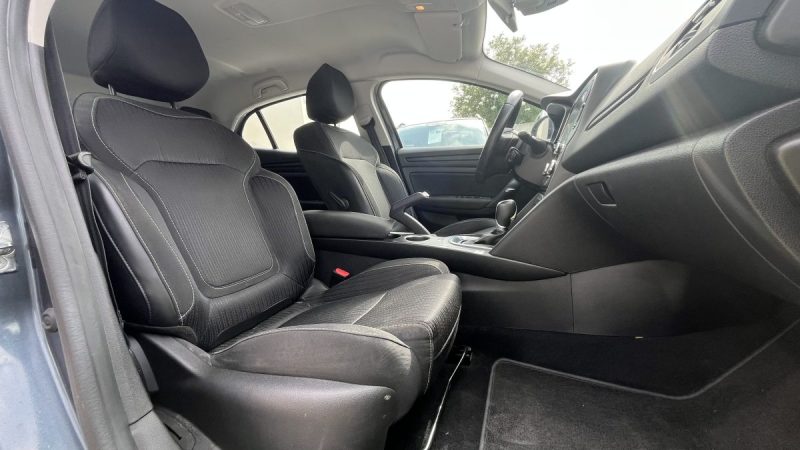RENAULT MEGANE IV 1.3 TCE 140 CV  BOITE AUTOMATIQUE 2020