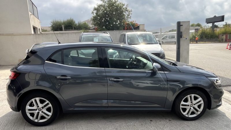 RENAULT MEGANE IV 1.3 TCE 140 CV  BOITE AUTOMATIQUE 2020