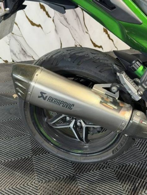 KAWASAKI NINJA H2 SX 2018 SE - 63 869Kms - Ligne AKRAPOVIC - Premier Main - SUIVIT COMPLET