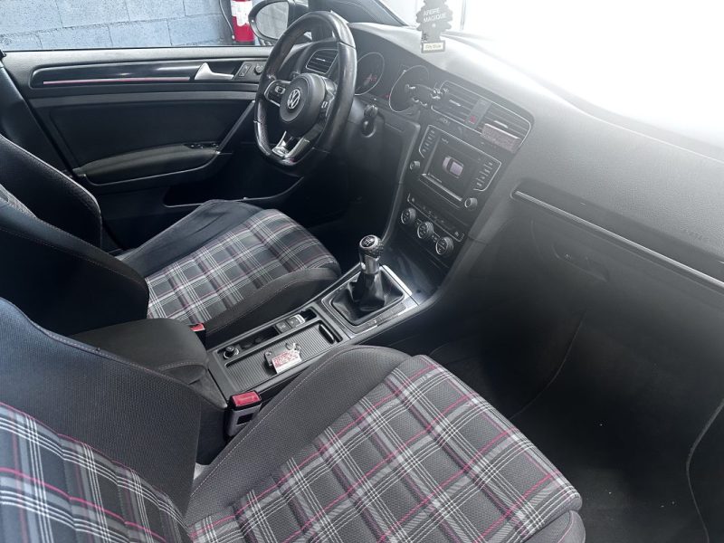 VOLKSWAGEN GOLF VII GOLF GTI 2.0 TSI 220 DSG 2016