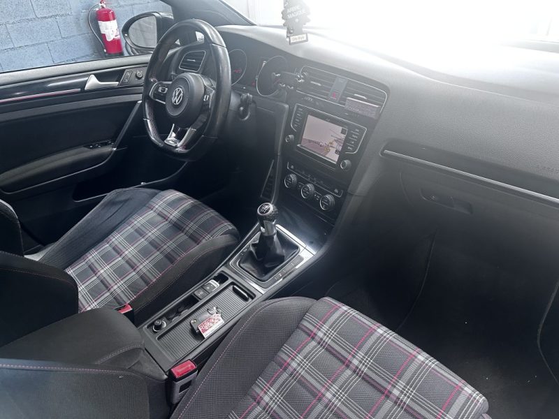 VOLKSWAGEN GOLF VII GOLF GTI 2.0 TSI 220 DSG 2016