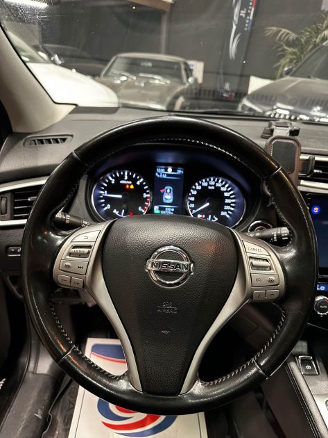 MAGNIFIQUE NISSAN QASHQAI TEKNA 1.6 DCI 130 CH (APPLE CARPLAY, TOIT PANORAMIQUE, CAMÉRA 360°)