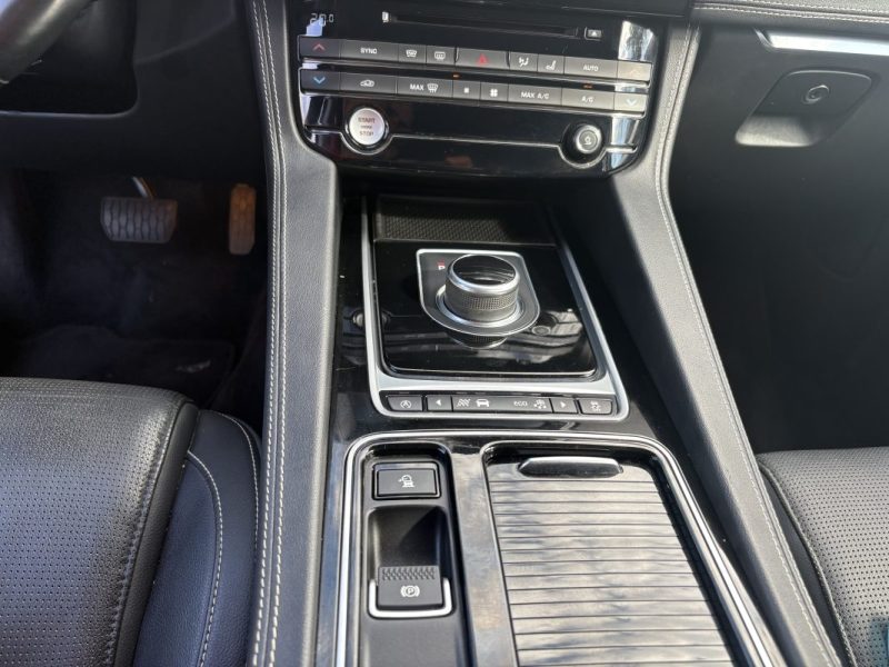 JAGUAR F-PACE 2.0D 180 RC-SPORT 2017