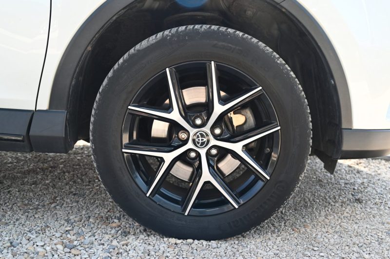 TOYOTA RAV4 HYBRIDE 197H 2WD DESIGN 01/2016